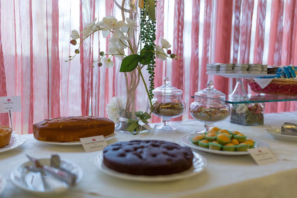 Hotel La Ninfea Montesilvano Marina Екстериор снимка