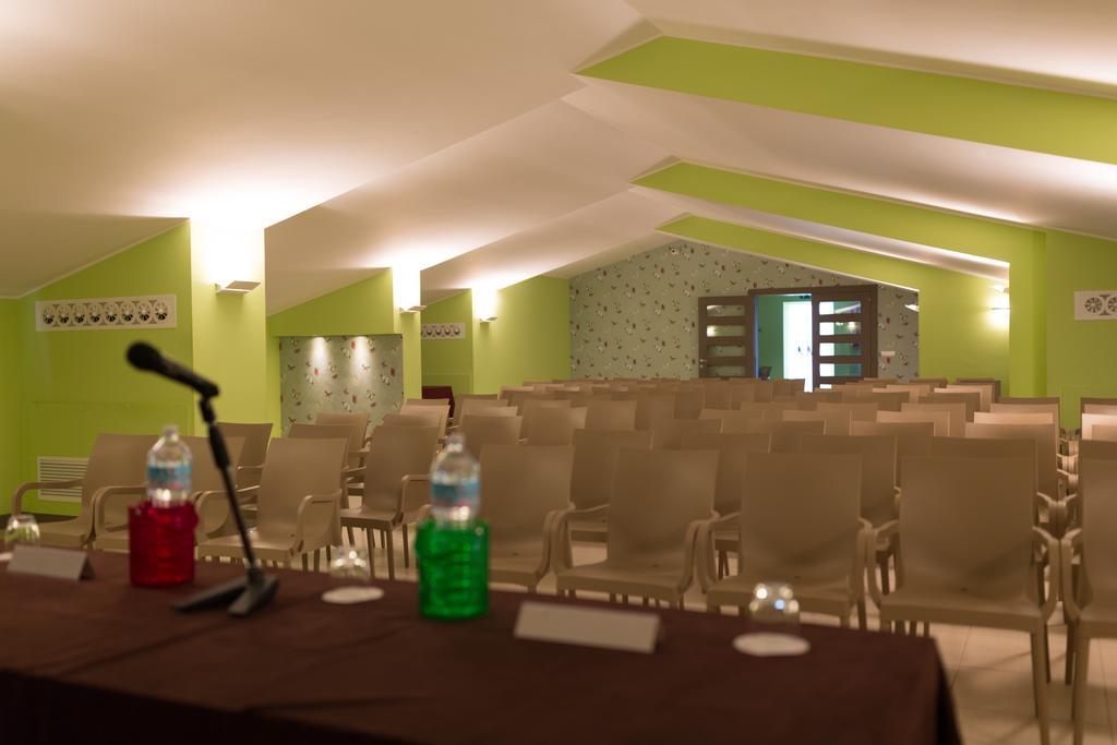 Hotel La Ninfea Montesilvano Marina Екстериор снимка