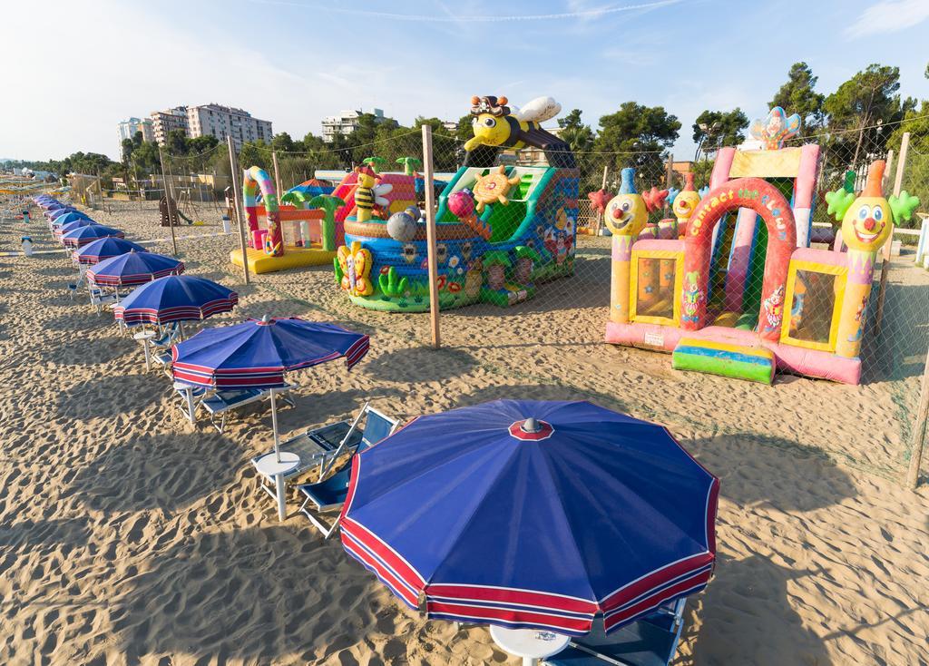 Hotel La Ninfea Montesilvano Marina Екстериор снимка