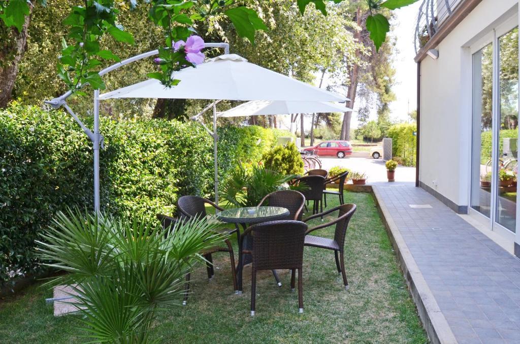 Hotel La Ninfea Montesilvano Marina Екстериор снимка