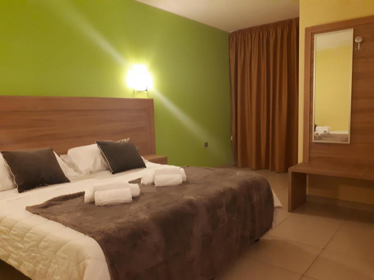 Hotel La Ninfea Montesilvano Marina Екстериор снимка