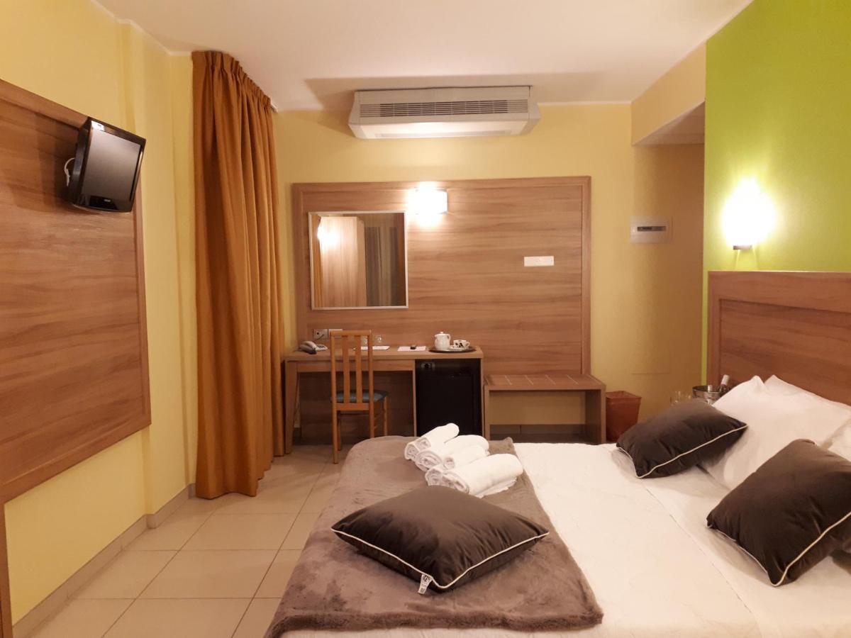 Hotel La Ninfea Montesilvano Marina Екстериор снимка